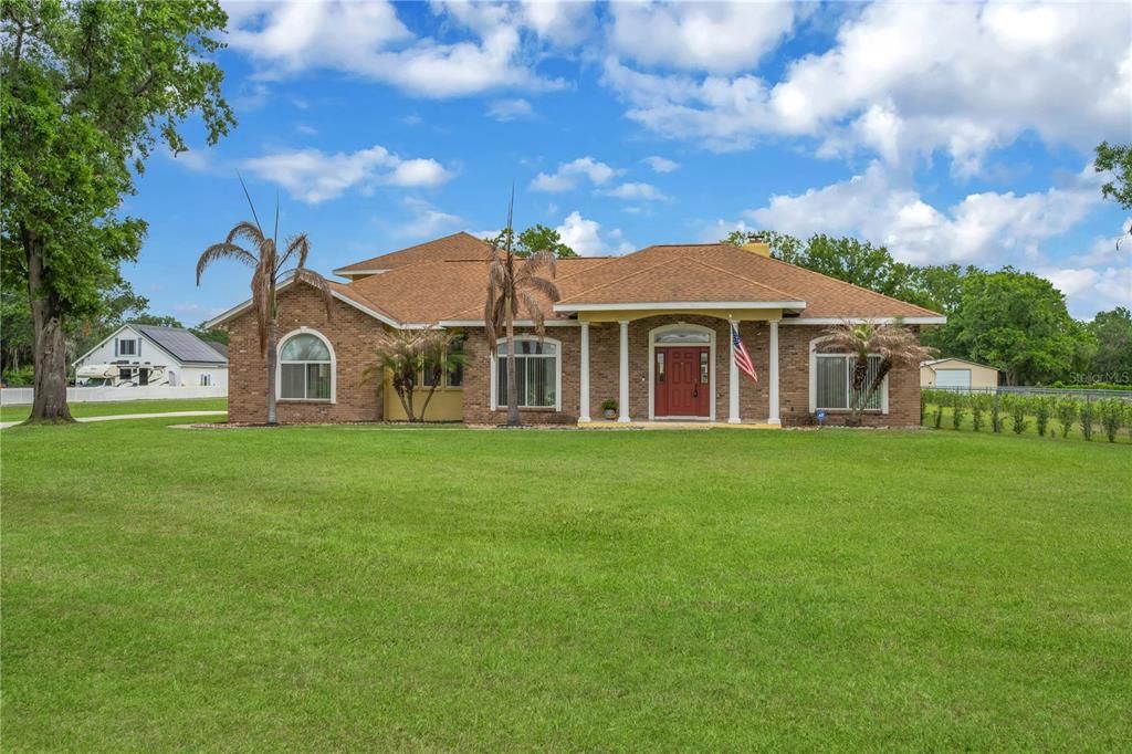 En Venta: $659,900 (4 camas, 2 baños, 2555 Pies cuadrados)