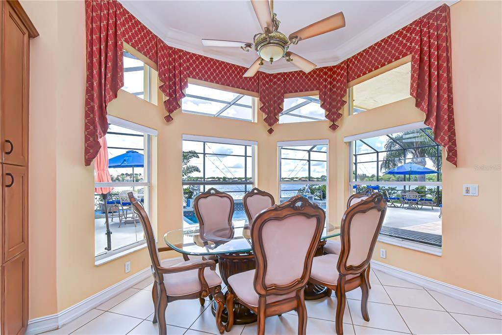 En Venta: $825,000 (2 camas, 2 baños, 2795 Pies cuadrados)