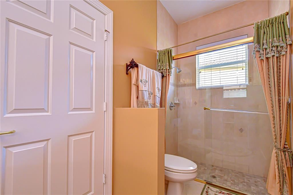 En Venta: $825,000 (2 camas, 2 baños, 2795 Pies cuadrados)