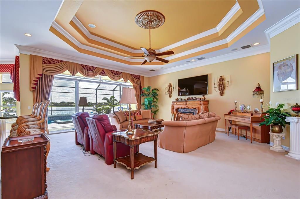 En Venta: $825,000 (2 camas, 2 baños, 2795 Pies cuadrados)