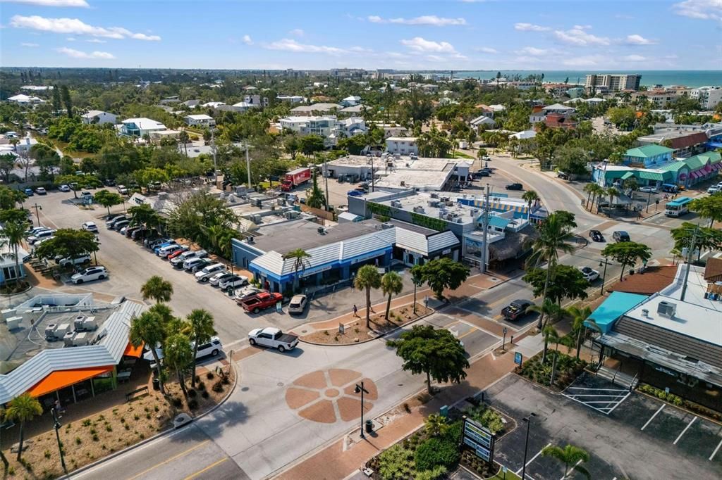 En Venta: $420,000 (0.16 acres)