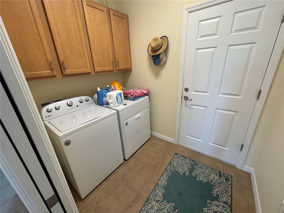 For Rent: $2,150 (2 beds, 1 baths, 1600 Square Feet)