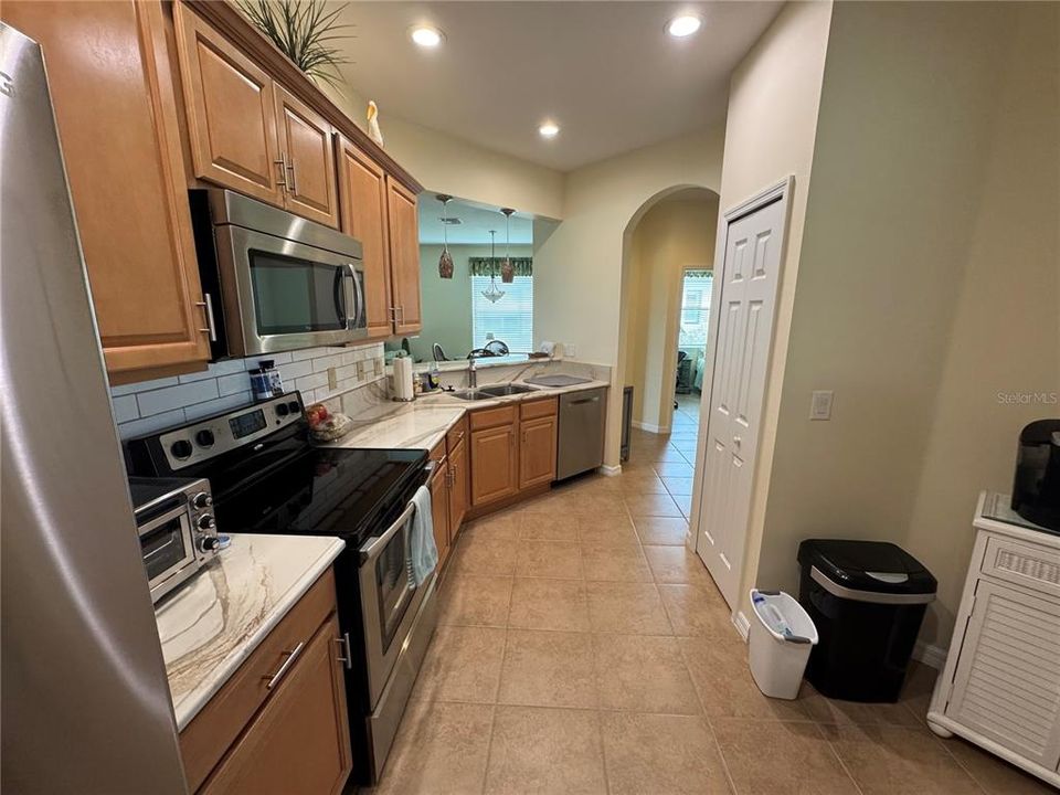 For Rent: $2,150 (2 beds, 1 baths, 1600 Square Feet)