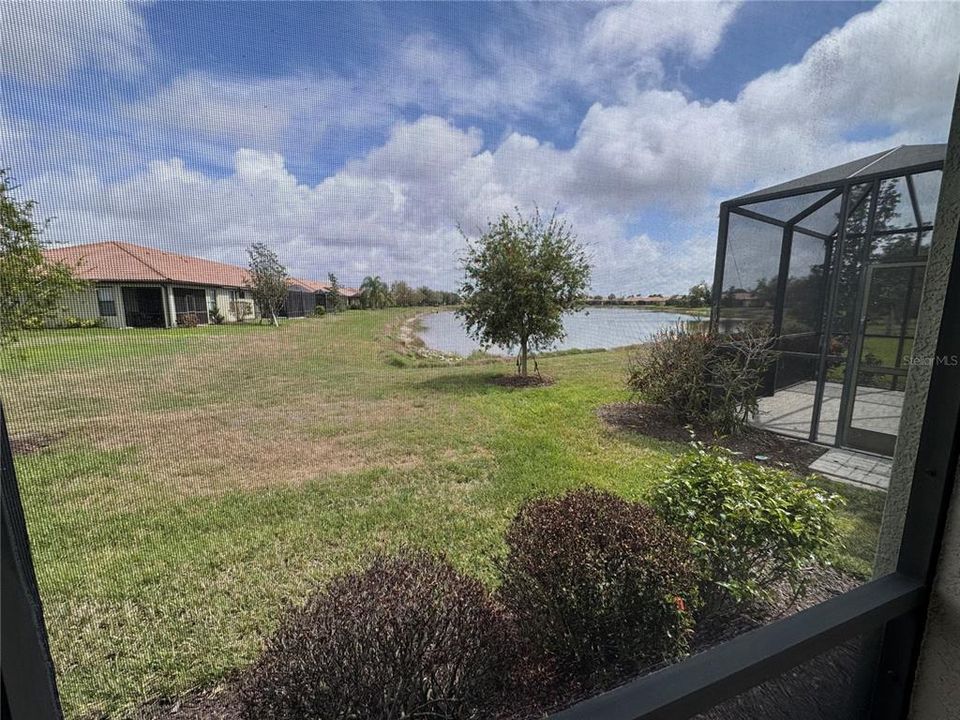 For Rent: $2,150 (2 beds, 1 baths, 1600 Square Feet)