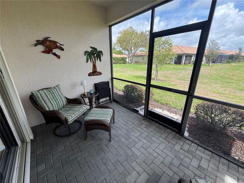 For Rent: $2,150 (2 beds, 1 baths, 1600 Square Feet)