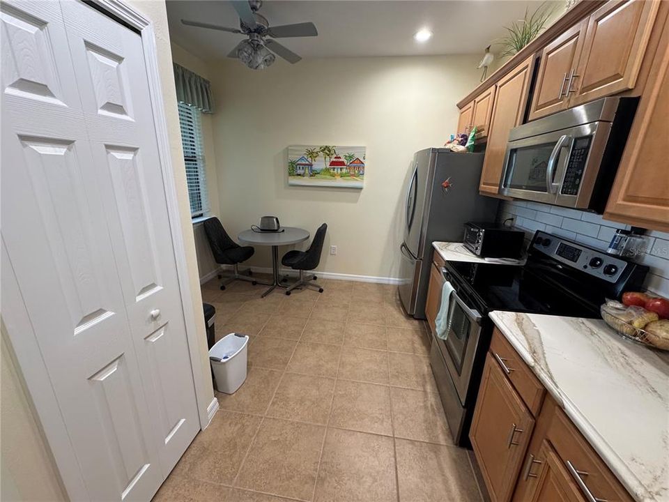 For Rent: $2,150 (2 beds, 1 baths, 1600 Square Feet)