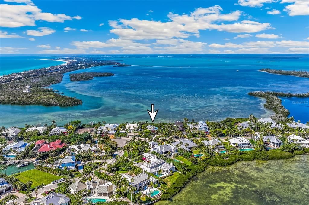 Active With Contract: $3,995,000 (4 beds, 4 baths, 2301 Square Feet)