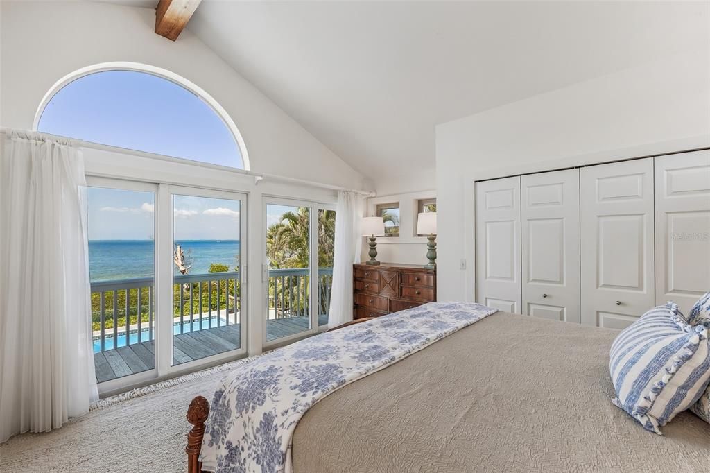 Active With Contract: $3,995,000 (4 beds, 4 baths, 2301 Square Feet)
