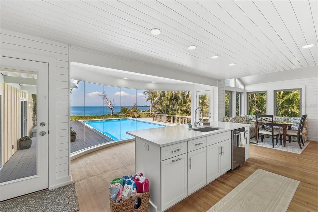 Active With Contract: $3,995,000 (4 beds, 4 baths, 2301 Square Feet)