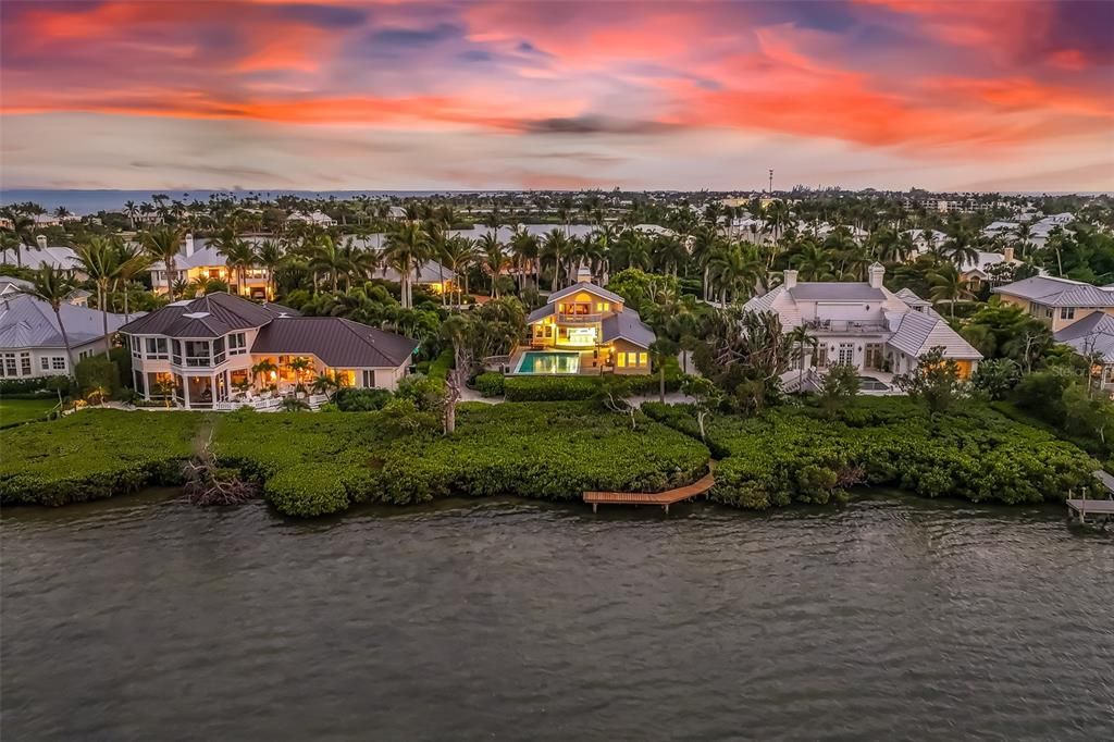 Active With Contract: $3,995,000 (4 beds, 4 baths, 2301 Square Feet)