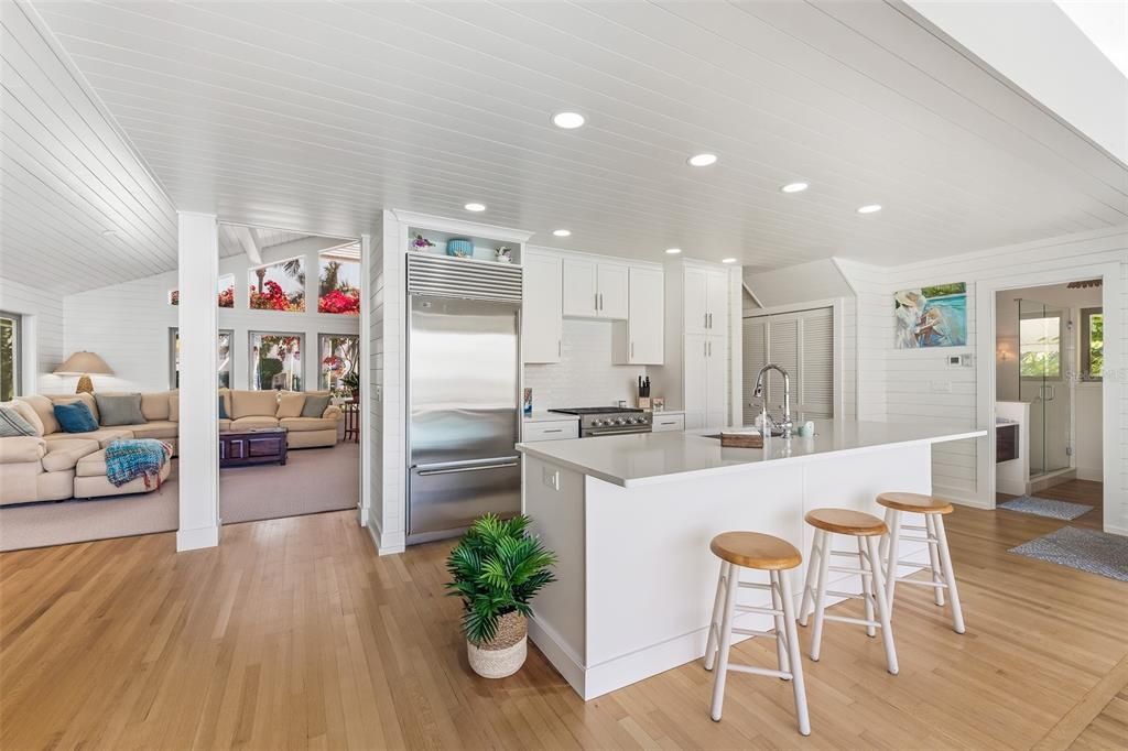 Active With Contract: $3,995,000 (4 beds, 4 baths, 2301 Square Feet)