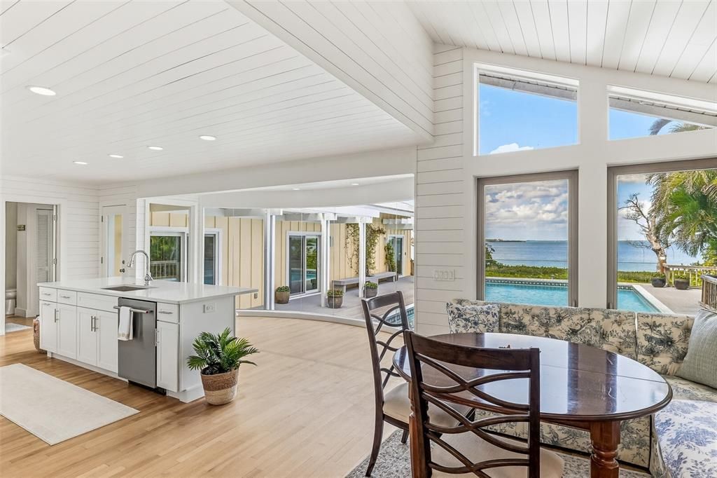 Active With Contract: $3,995,000 (4 beds, 4 baths, 2301 Square Feet)