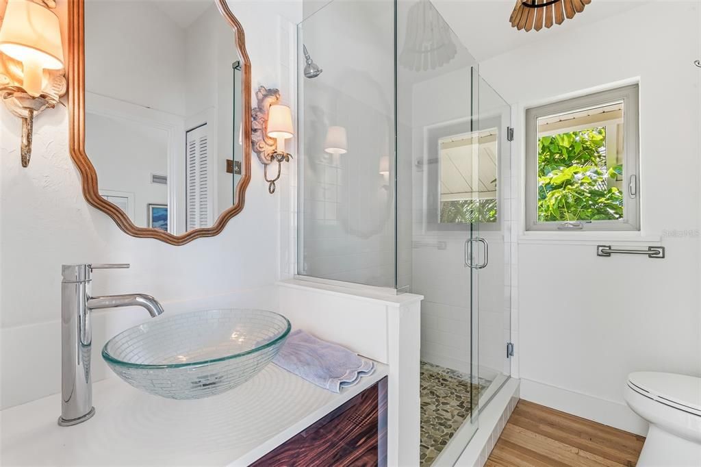 Active With Contract: $3,995,000 (4 beds, 4 baths, 2301 Square Feet)