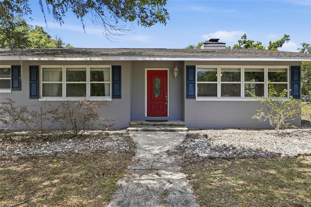 Recently Sold: $370,000 (4 beds, 2 baths, 2446 Square Feet)