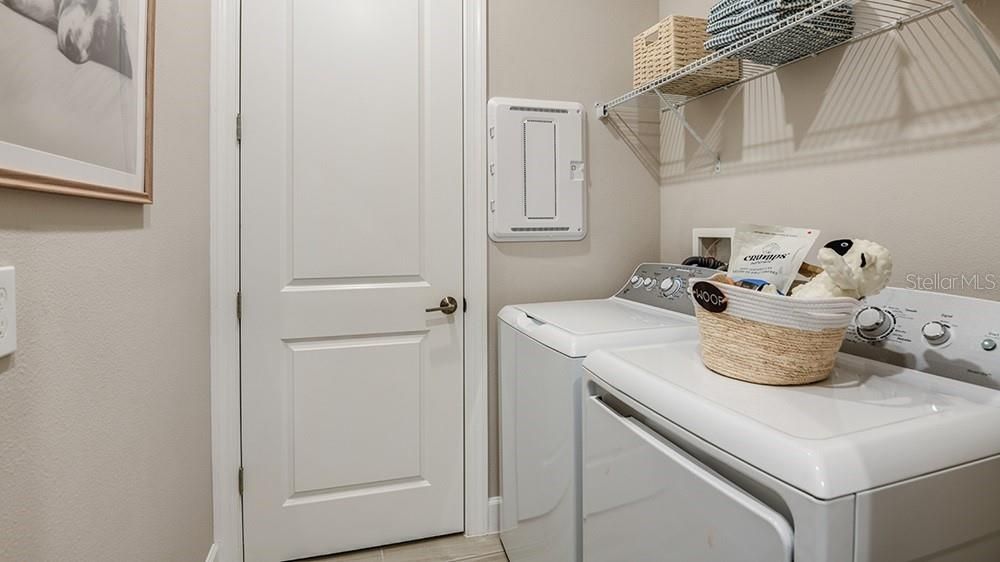 На продажу: $349,990 (2 спален, 2 ванн, 1515 Квадратных фут)