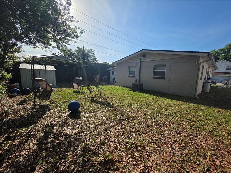 For Sale: $299,900 (3 beds, 1 baths, 1162 Square Feet)