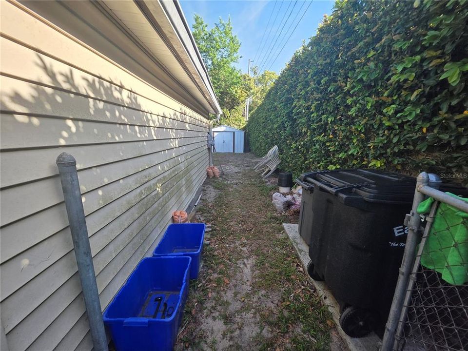 For Sale: $299,900 (3 beds, 1 baths, 1162 Square Feet)