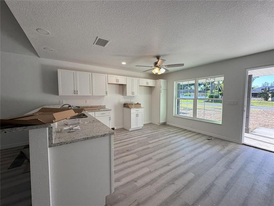 For Rent: $1,750 (3 beds, 2 baths, 1334 Square Feet)