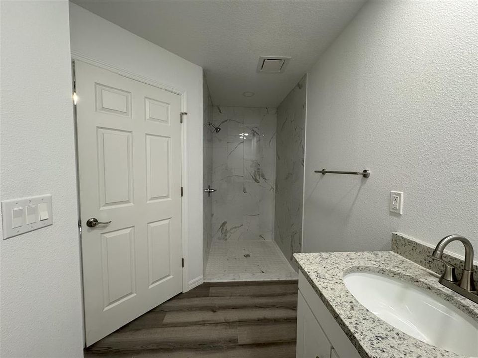 For Rent: $1,750 (3 beds, 2 baths, 1334 Square Feet)