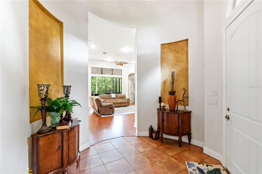 En Venta: $479,900 (3 camas, 2 baños, 2248 Pies cuadrados)