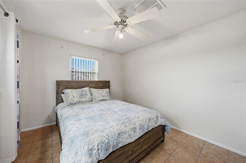 For Sale: $199,000 (3 beds, 3 baths, 1688 Square Feet)