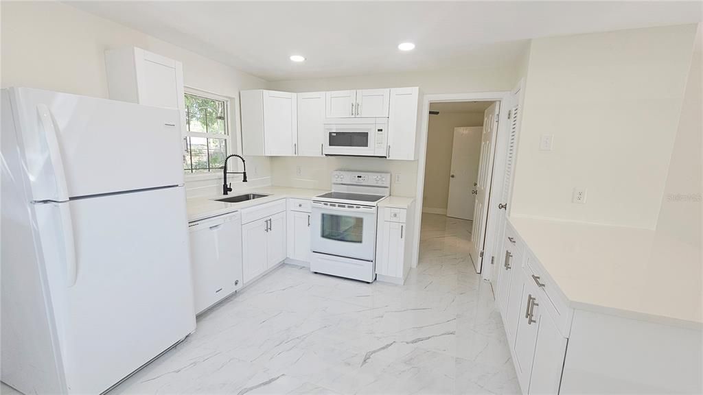 En Venta: $489,999 (4 camas, 0 baños, 1848 Pies cuadrados)