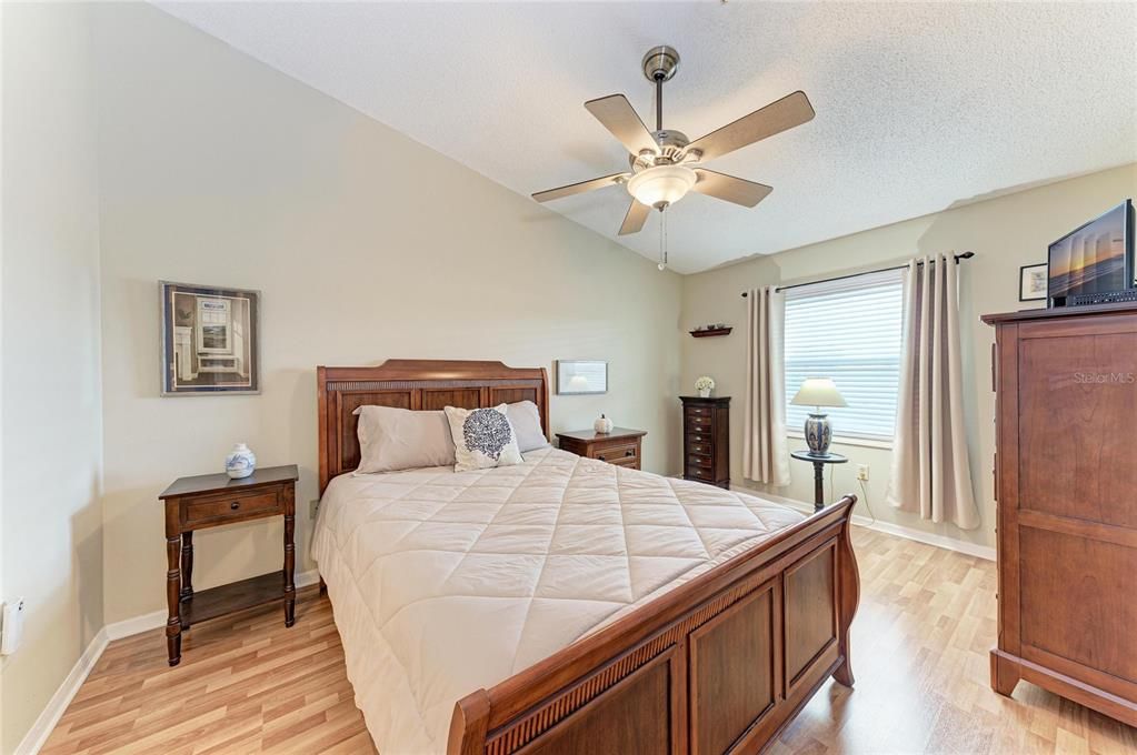 En Venta: $215,000 (2 camas, 2 baños, 1207 Pies cuadrados)