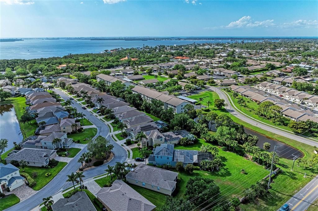 En Venta: $215,000 (2 camas, 2 baños, 1207 Pies cuadrados)