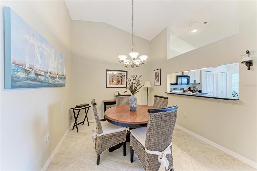 En Venta: $215,000 (2 camas, 2 baños, 1207 Pies cuadrados)