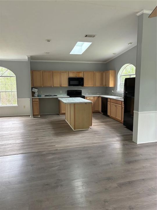 En Venta: $269,900 (3 camas, 2 baños, 2094 Pies cuadrados)