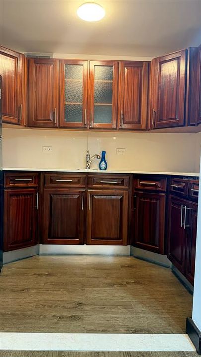 For Sale: $599,000 (2 beds, 1 baths, 900 Square Feet)
