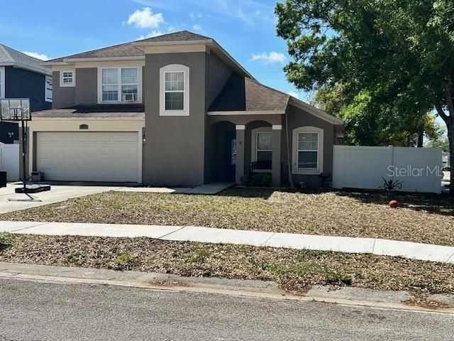 Activo con contrato: $419,900 (4 camas, 2 baños, 1896 Pies cuadrados)