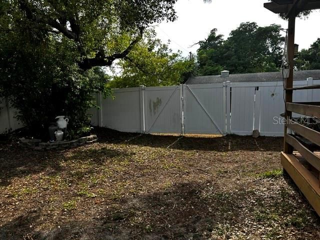 Activo con contrato: $419,900 (4 camas, 2 baños, 1896 Pies cuadrados)