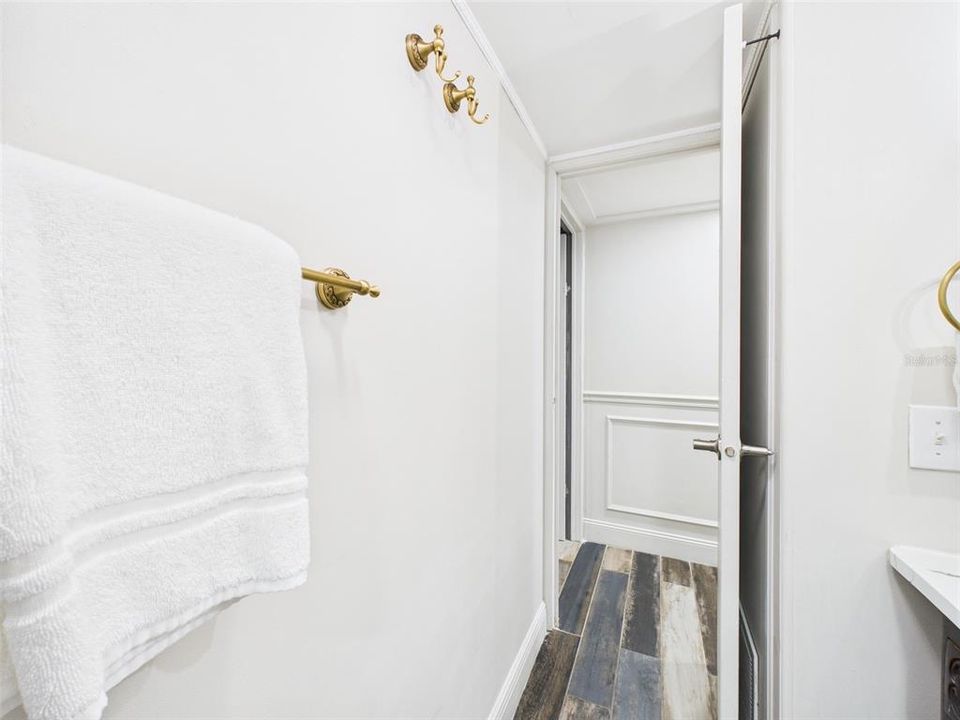 En Venta: $299,900 (4 camas, 0 baños, 1098 Pies cuadrados)