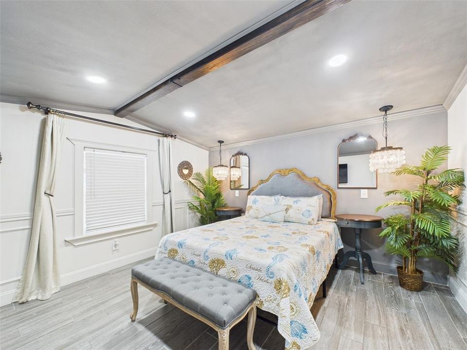 En Venta: $299,900 (4 camas, 0 baños, 1098 Pies cuadrados)
