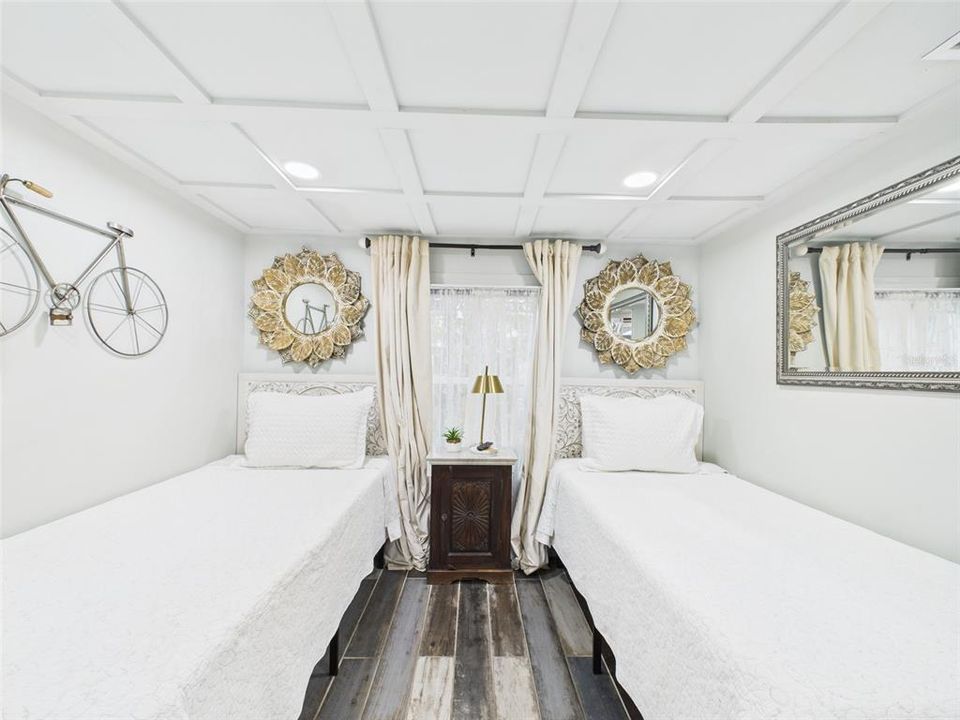 En Venta: $299,900 (4 camas, 0 baños, 1098 Pies cuadrados)