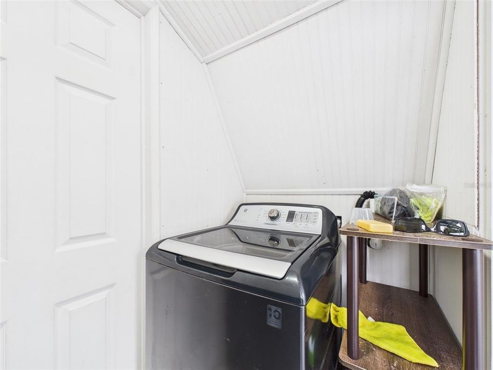 En Venta: $299,900 (4 camas, 0 baños, 1098 Pies cuadrados)
