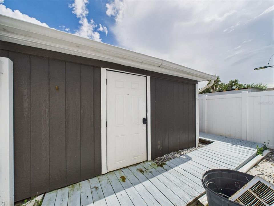 En Venta: $299,900 (4 camas, 0 baños, 1098 Pies cuadrados)