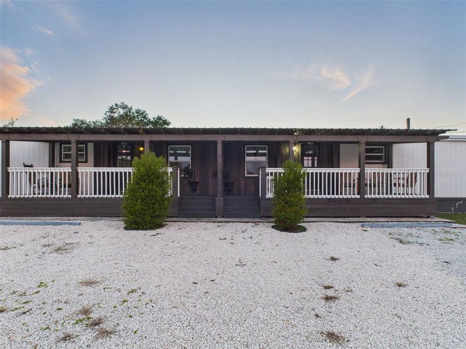 En Venta: $299,900 (4 camas, 0 baños, 1098 Pies cuadrados)