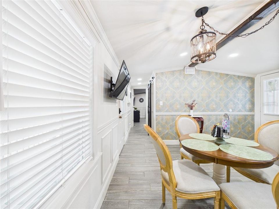 En Venta: $299,900 (4 camas, 0 baños, 1098 Pies cuadrados)