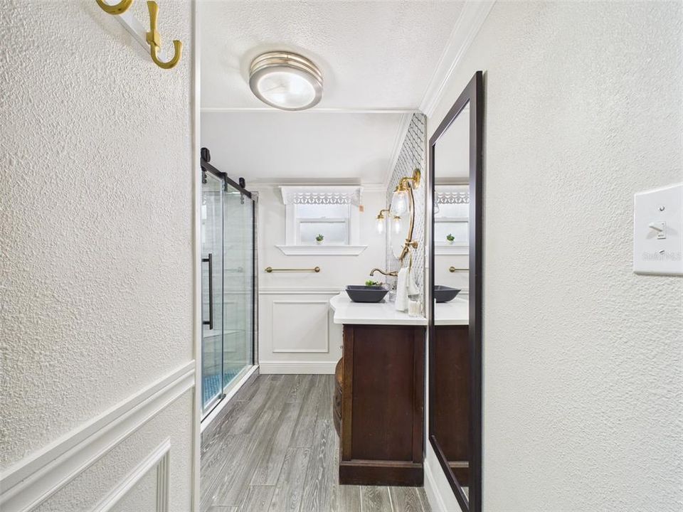 En Venta: $299,900 (4 camas, 0 baños, 1098 Pies cuadrados)