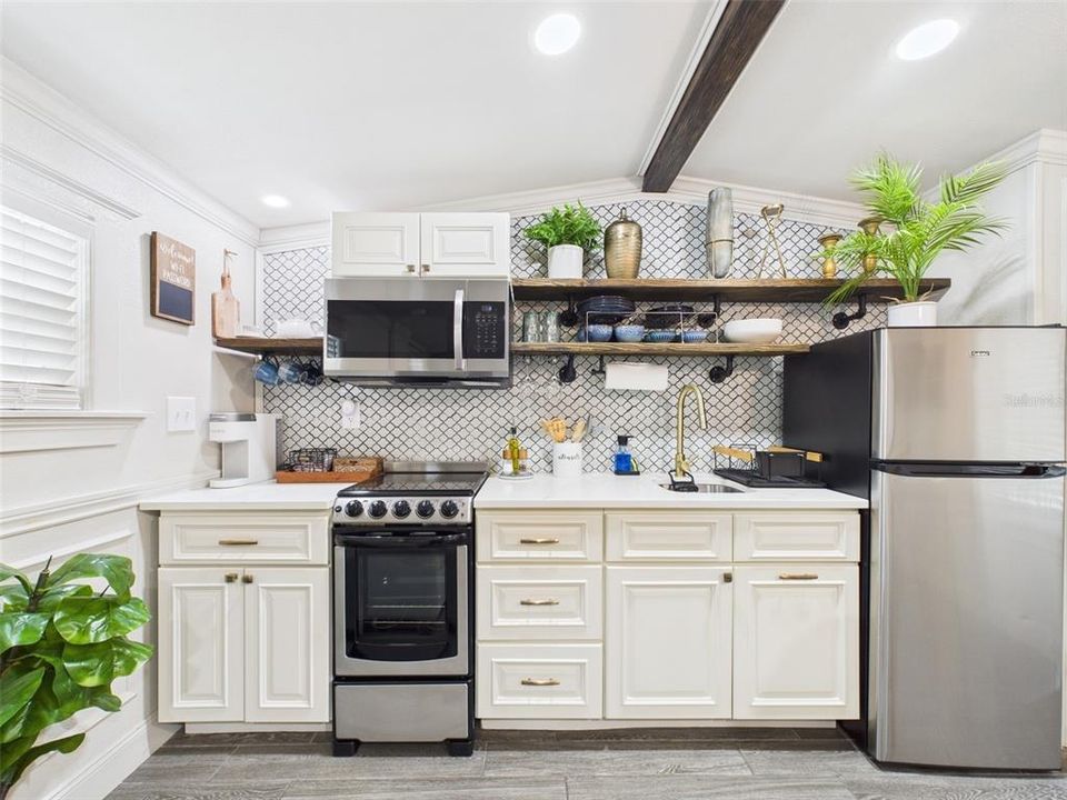 En Venta: $299,900 (4 camas, 0 baños, 1098 Pies cuadrados)