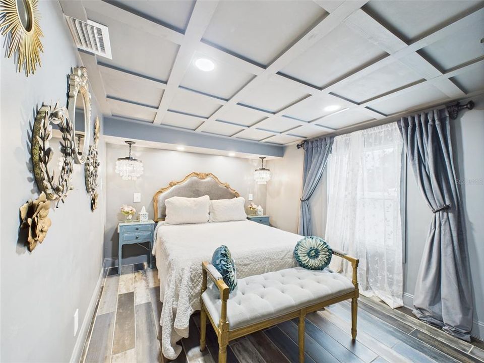 En Venta: $299,900 (4 camas, 0 baños, 1098 Pies cuadrados)