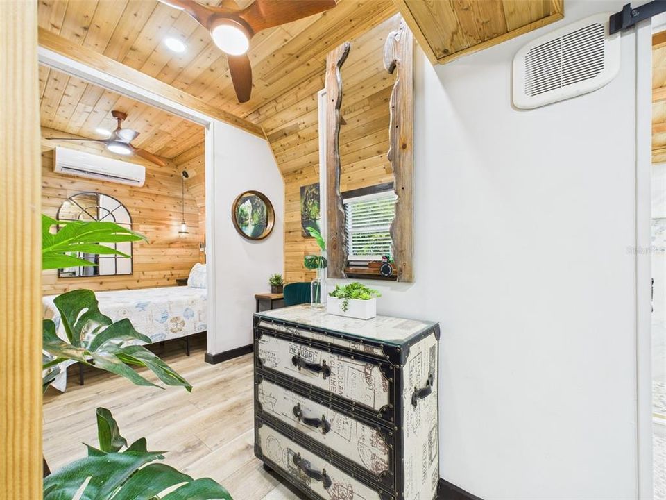 En Venta: $299,900 (4 camas, 0 baños, 1098 Pies cuadrados)