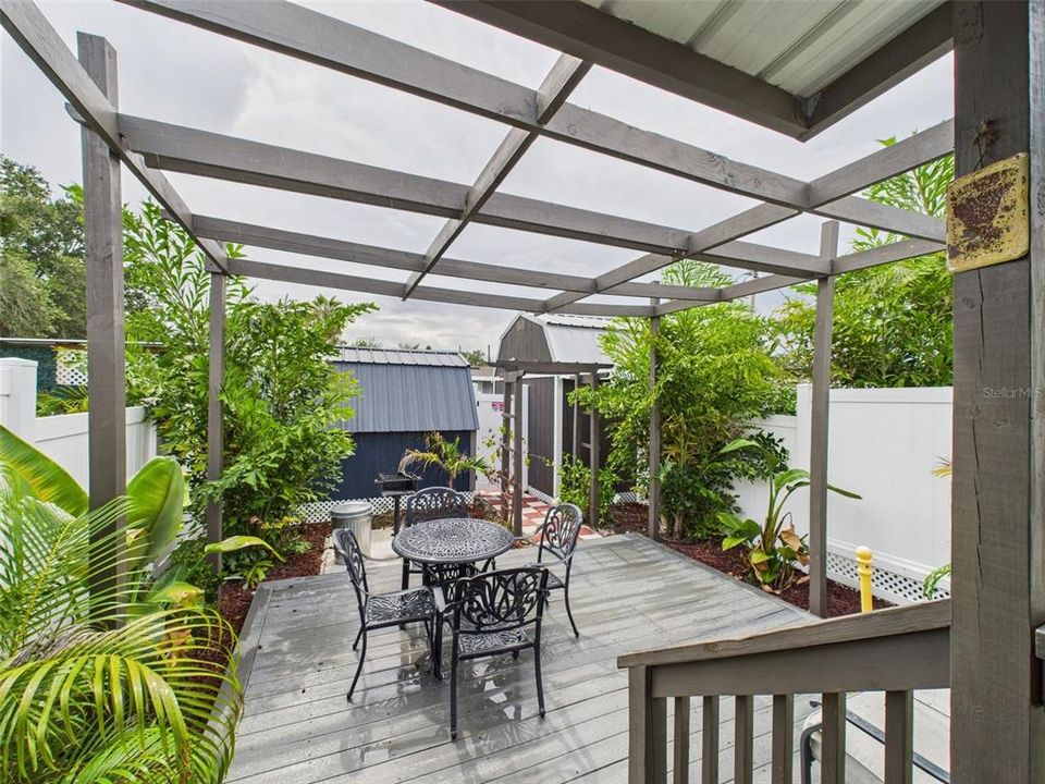 En Venta: $299,900 (4 camas, 0 baños, 1098 Pies cuadrados)