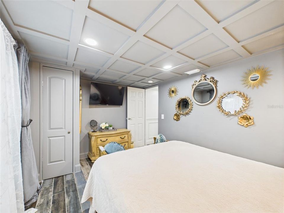 En Venta: $299,900 (4 camas, 0 baños, 1098 Pies cuadrados)