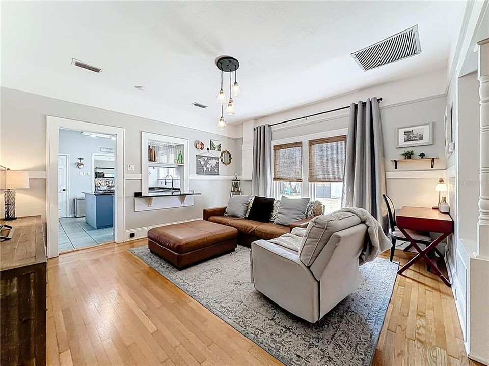 待售: $365,000 (0 贝兹, 0 浴室, 2360 平方英尺)