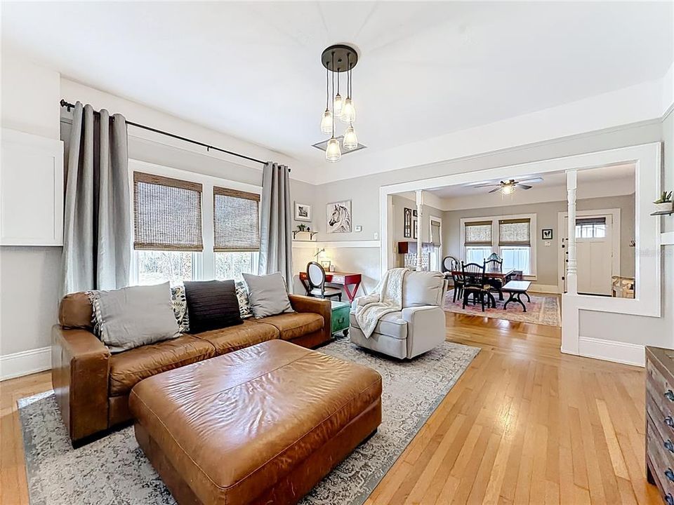 待售: $365,000 (0 贝兹, 0 浴室, 2360 平方英尺)