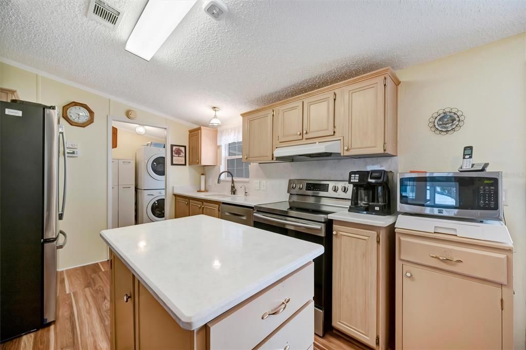 En Venta: $199,900 (3 camas, 2 baños, 1296 Pies cuadrados)
