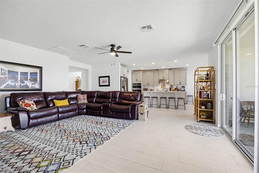 En Venta: $450,000 (4 camas, 3 baños, 2793 Pies cuadrados)
